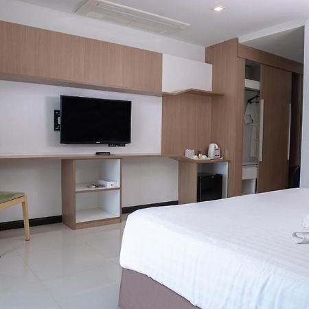 42C The Chic Hotel Nakhon Sawan Eksteriør billede