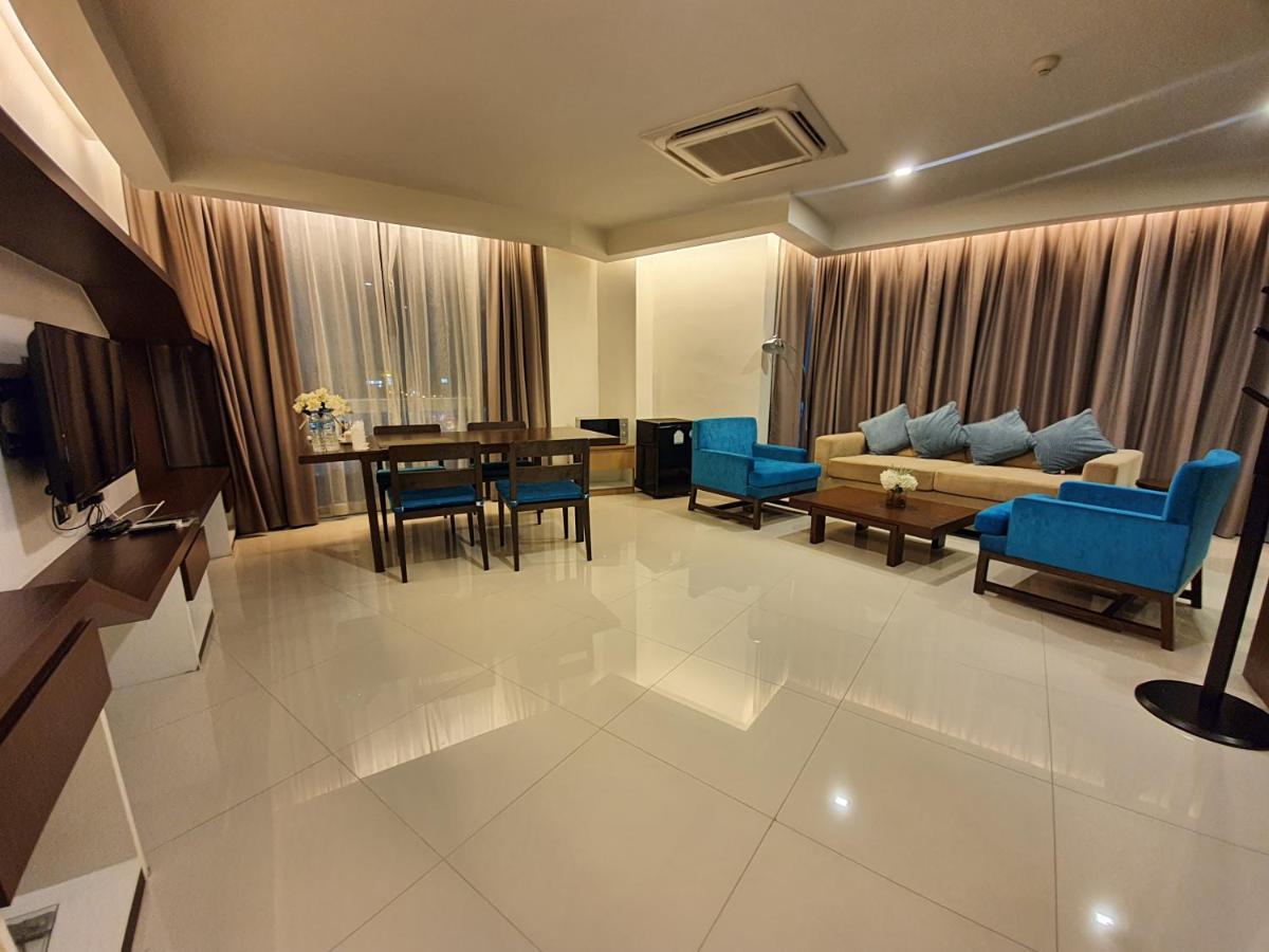 42C The Chic Hotel Nakhon Sawan Eksteriør billede