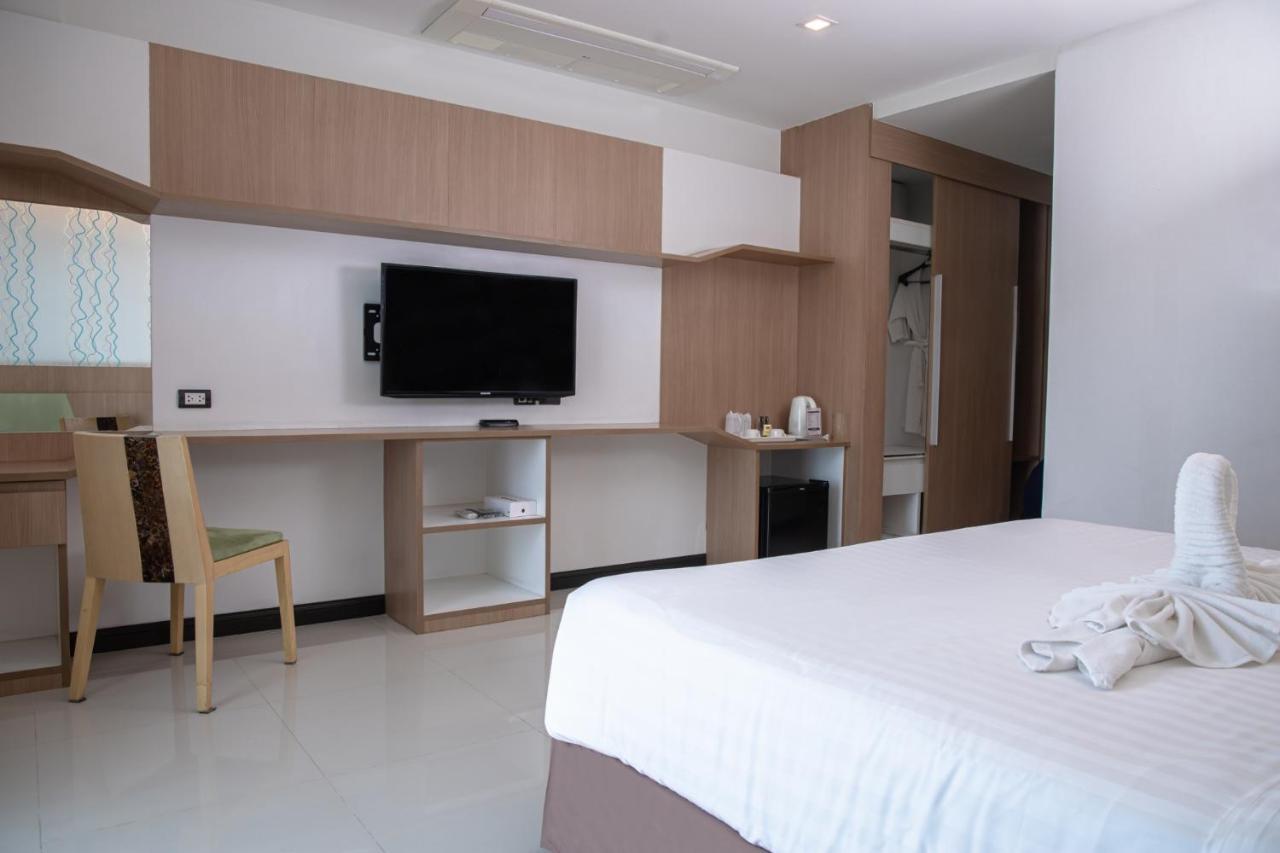 42C The Chic Hotel Nakhon Sawan Eksteriør billede