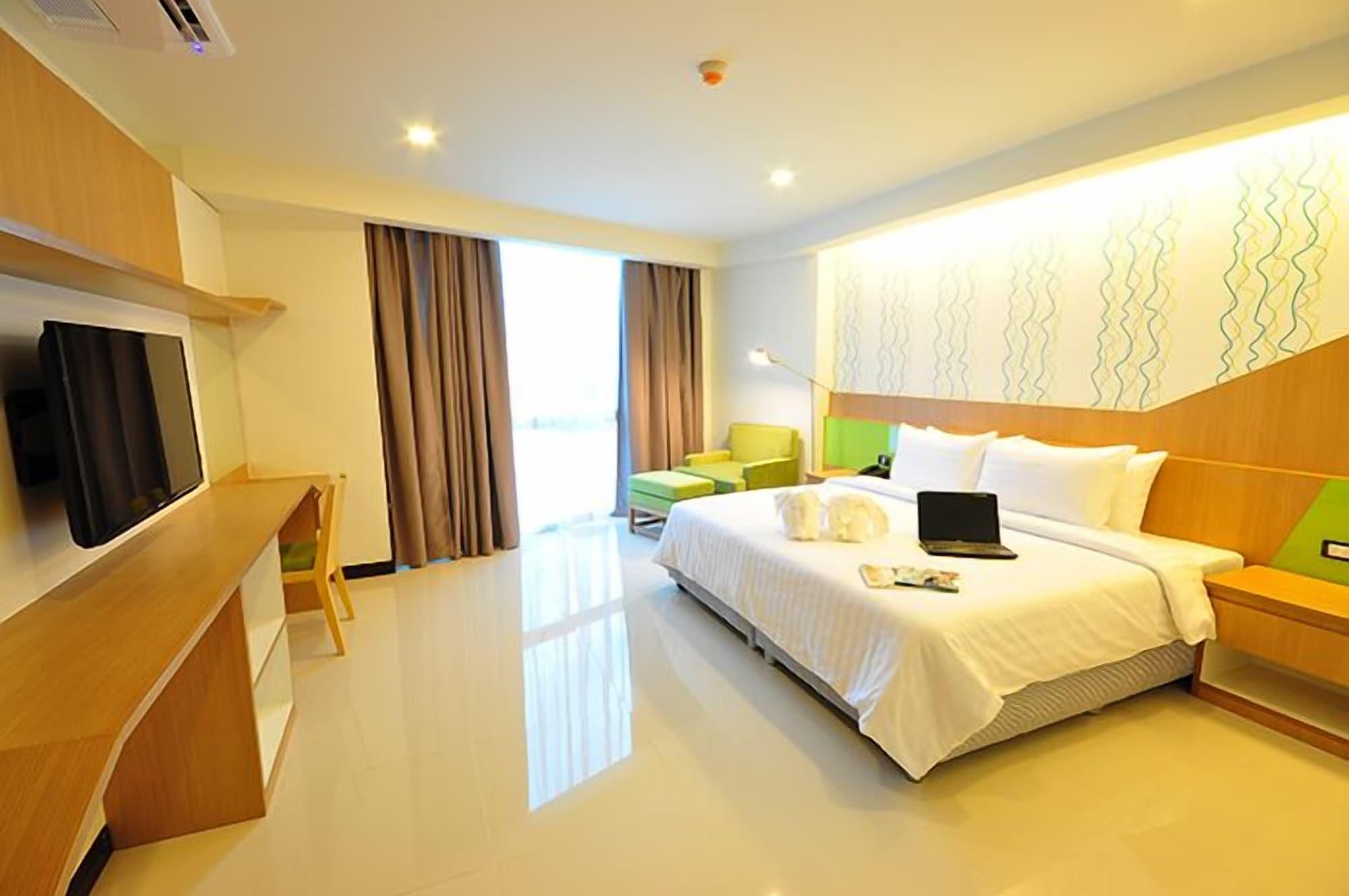 42C The Chic Hotel Nakhon Sawan Eksteriør billede