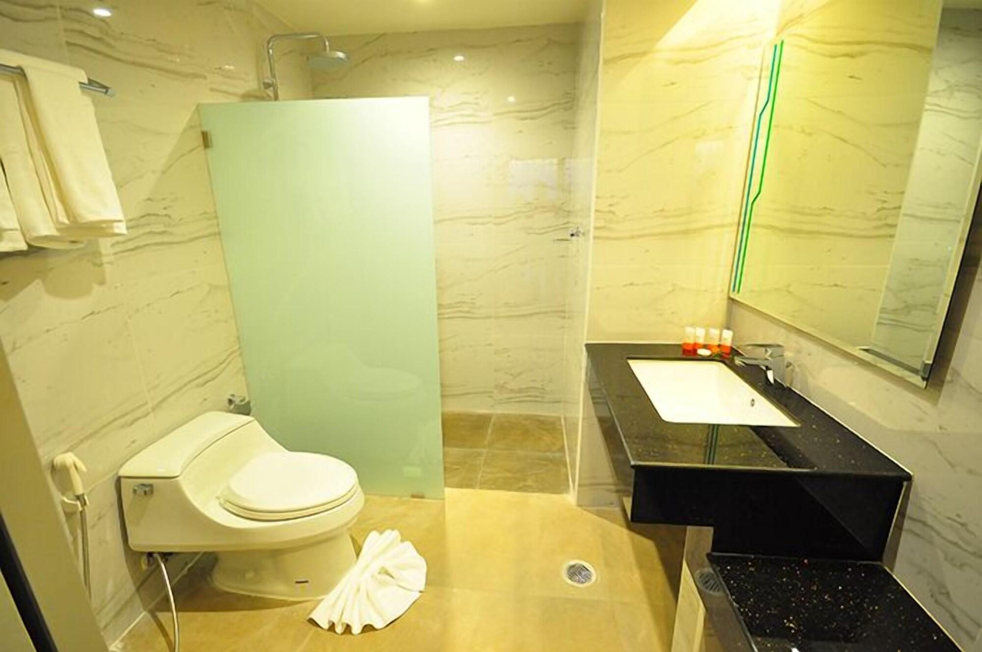 42C The Chic Hotel Nakhon Sawan Eksteriør billede