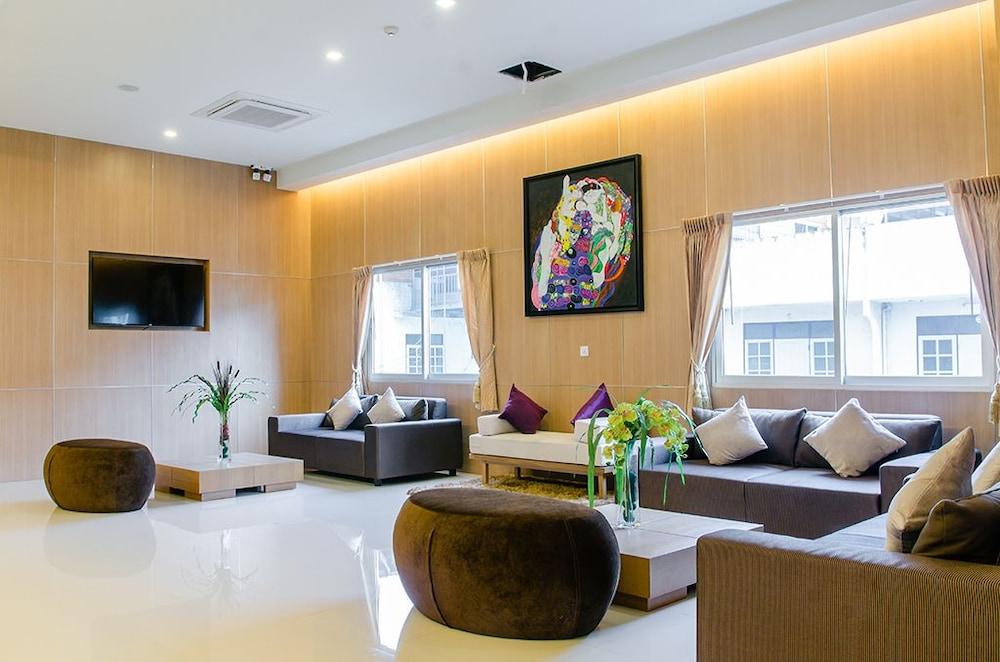 42C The Chic Hotel Nakhon Sawan Eksteriør billede