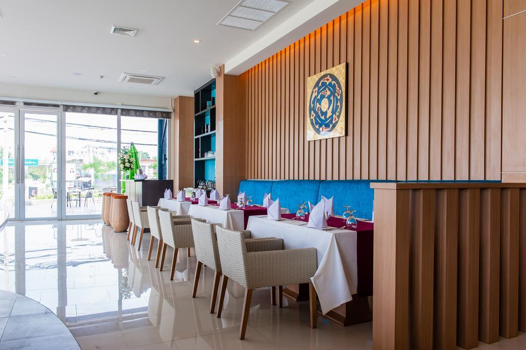 42C The Chic Hotel Nakhon Sawan Eksteriør billede