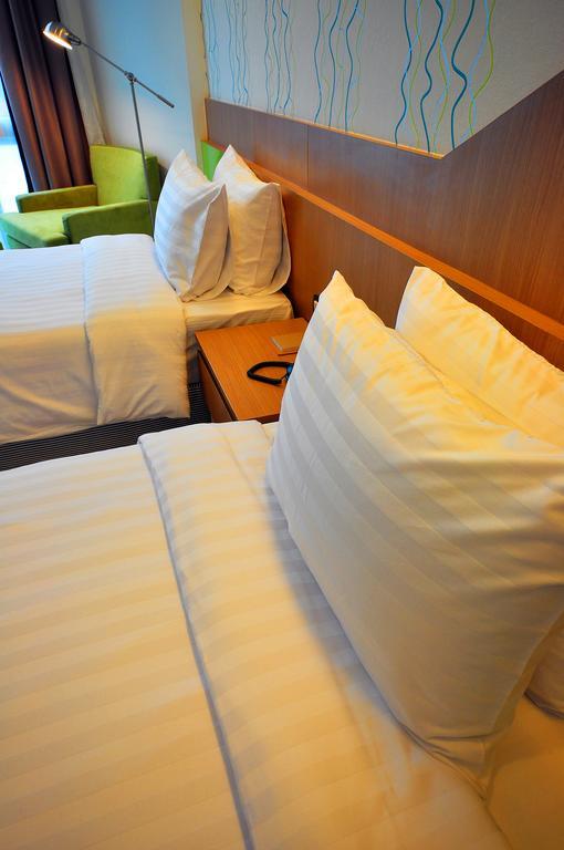 42C The Chic Hotel Nakhon Sawan Værelse billede