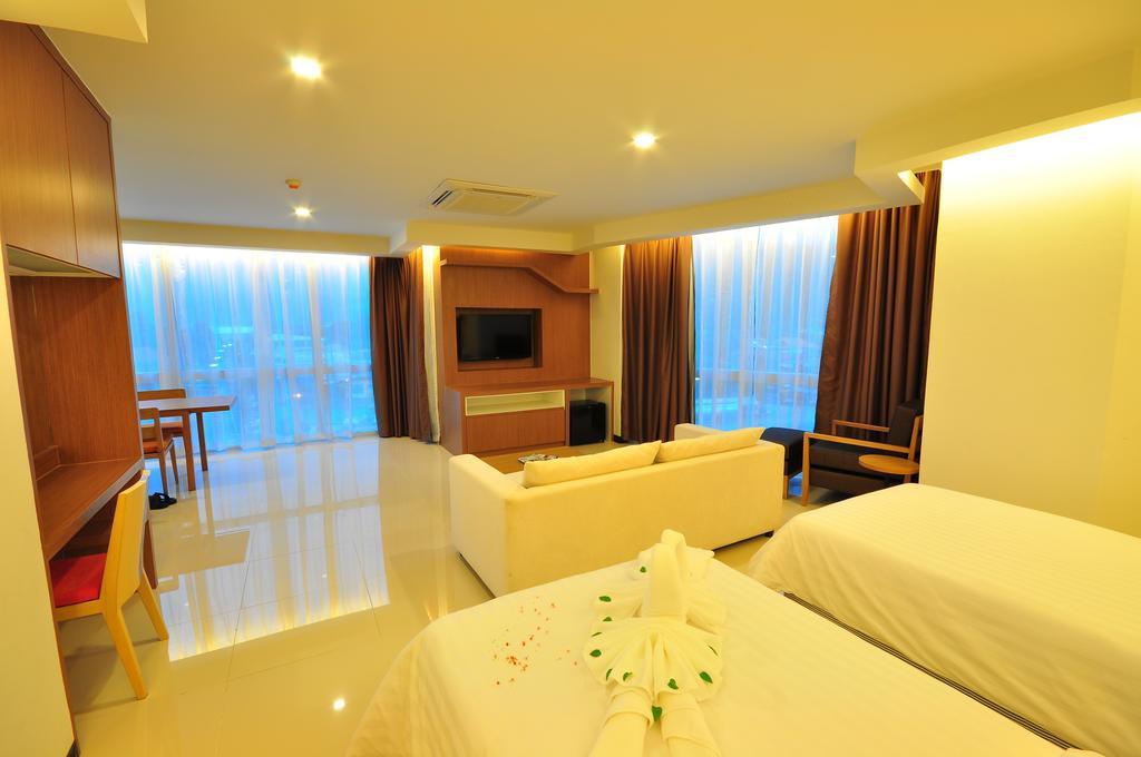 42C The Chic Hotel Nakhon Sawan Eksteriør billede