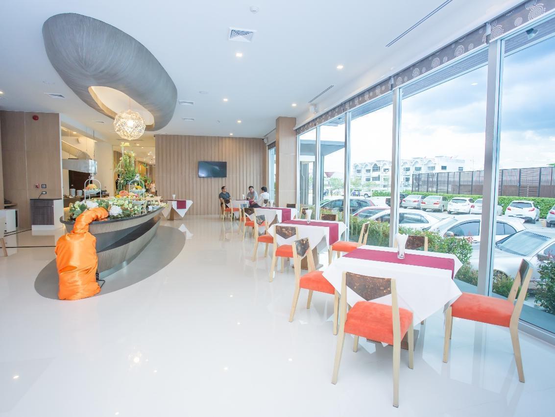 42C The Chic Hotel Nakhon Sawan Eksteriør billede