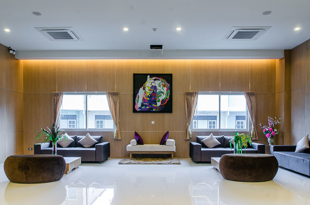 42C The Chic Hotel Nakhon Sawan Eksteriør billede