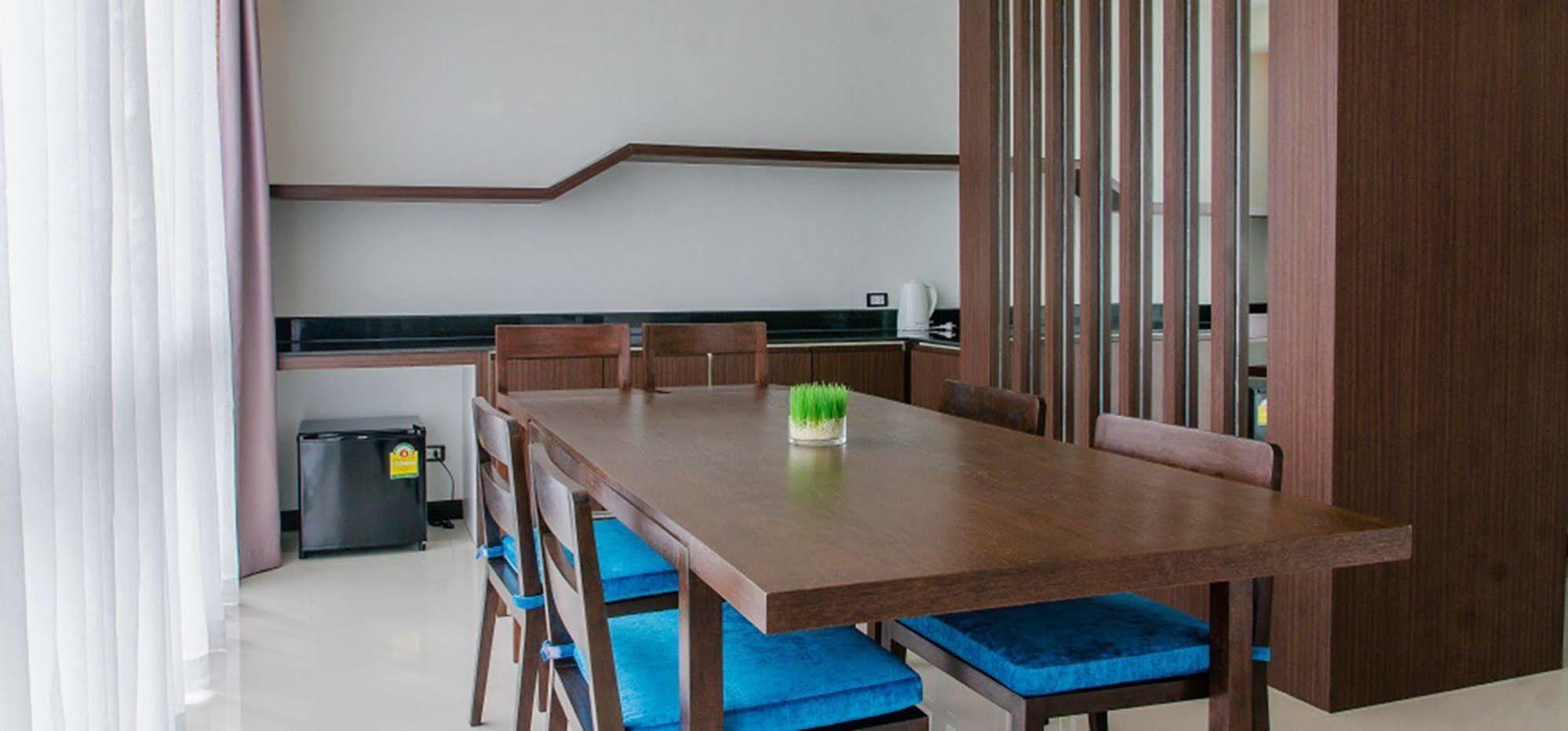42C The Chic Hotel Nakhon Sawan Eksteriør billede